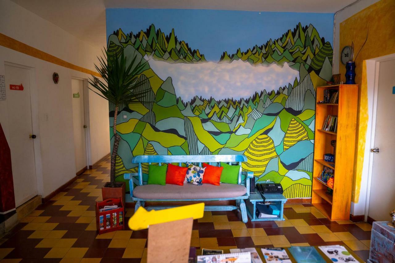 Los Andes Hostel Медельин Экстерьер фото