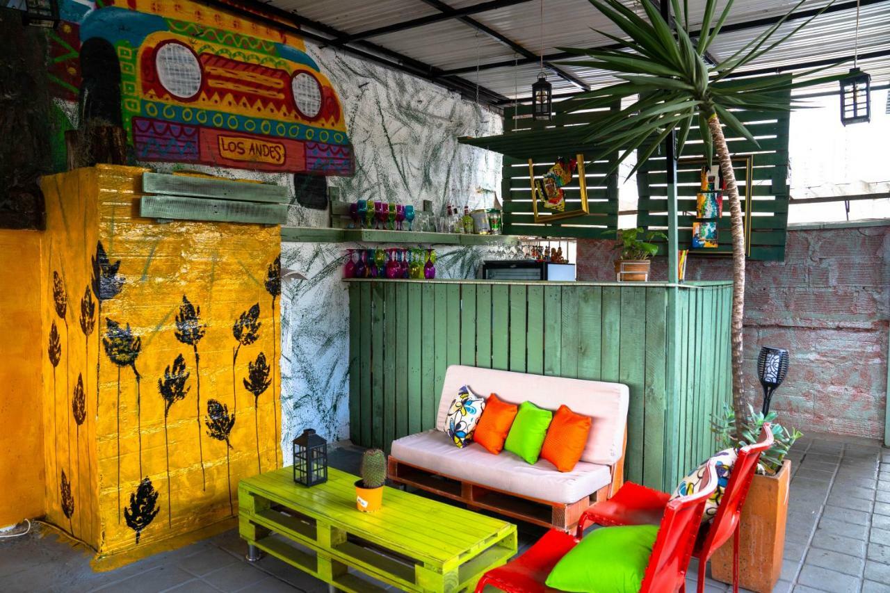 Los Andes Hostel Медельин Экстерьер фото